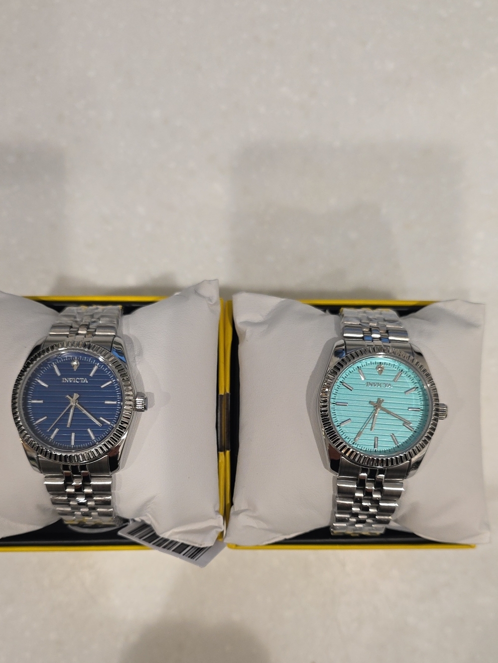 825. Set Of 2 Men's Invicta Watches